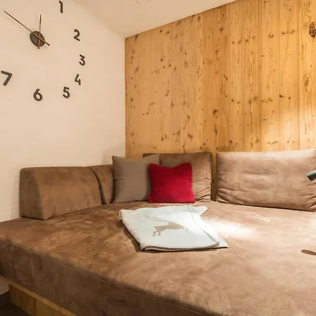 Dreisonnenhof Aparthotel 4*