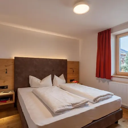 Apart Otel Dreisonnenhof 4*