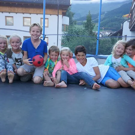 Dreisonnenhof Hotel apartamentowy 4*