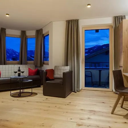 Dreisonnenhof Hotel apartamentowy Fiss